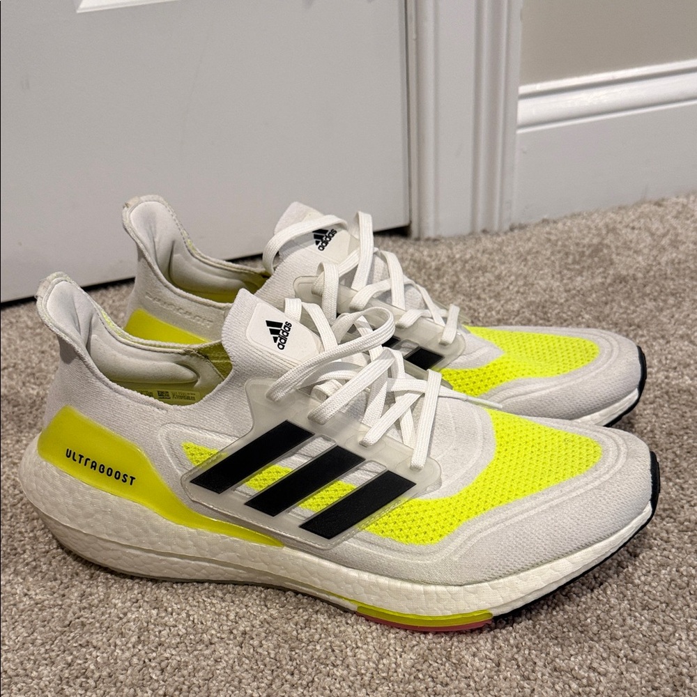 Adidas Ultraboost 21 - white/solar yellow - Size 13 EUC